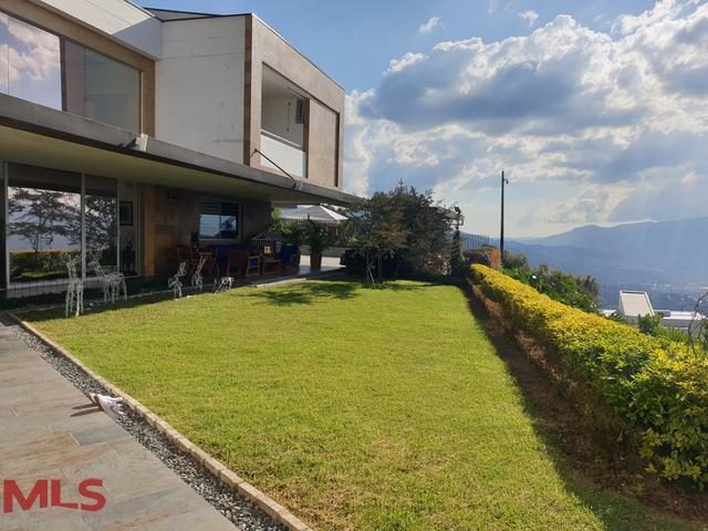 Casa en Medellín, Las Palmas