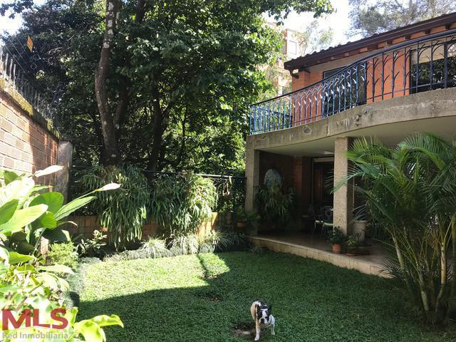 Casa en Medellín, Los Balsos Nº 1