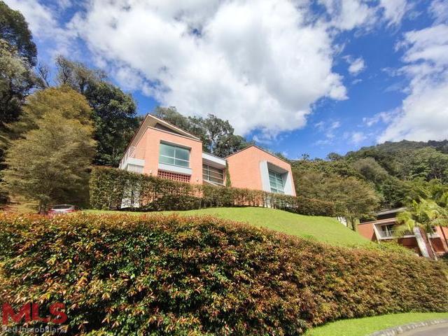 Casa en Medellín, Altos del Poblado
