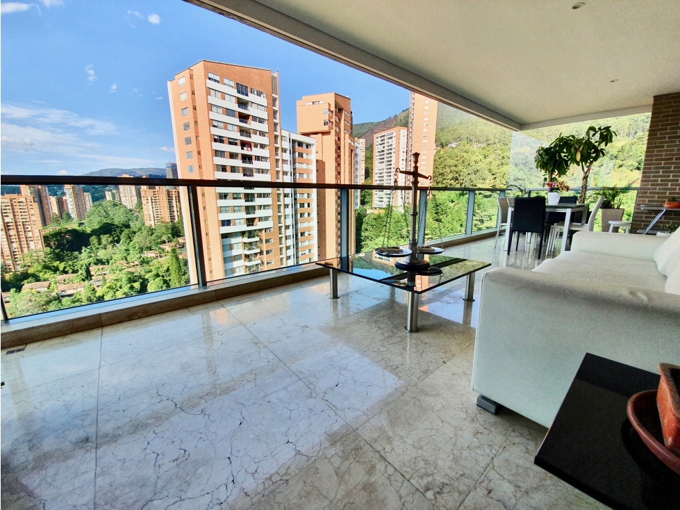 Apartamento en Medellín, Altos del Poblado