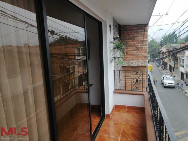 Casa en Medellín, La Colina