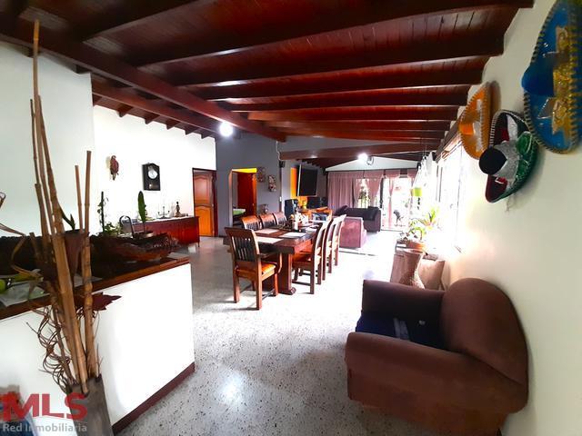 Casa en Medellín, Malibú