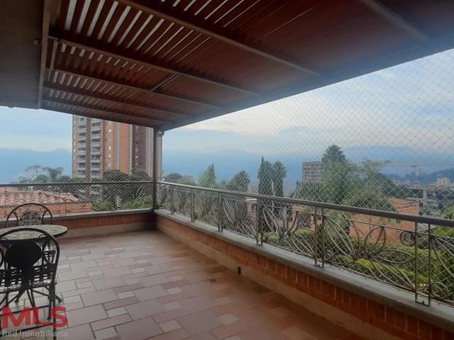 Casa en Medellín, La Calera