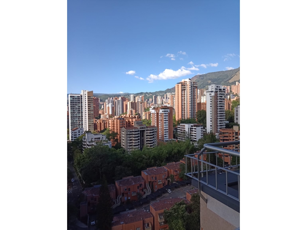 Casa en Medellín, Altos del Poblado, 6918390