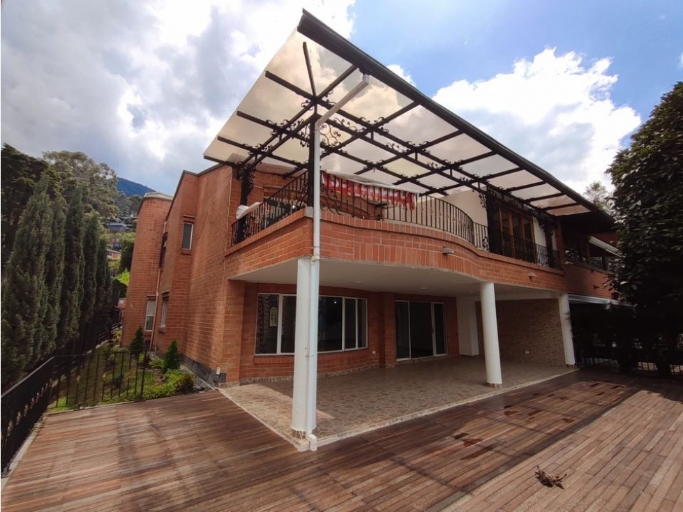 Casa en Medellín, Altos del Poblado, 7100287