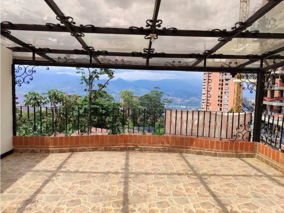 Casa en Medellín, Altos del Poblado, 7100287